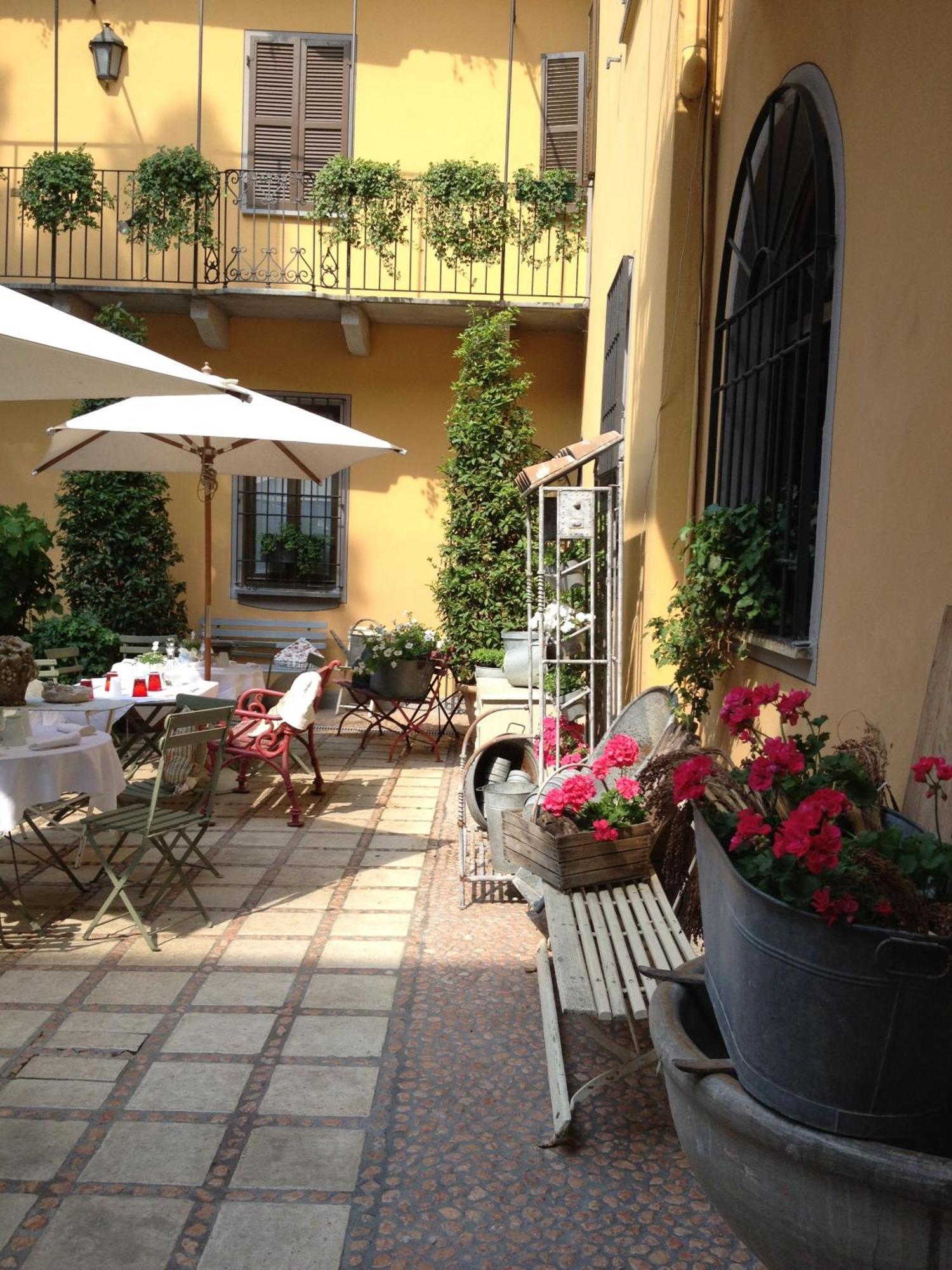 Albergo Residence Perosi Tortona Luaran gambar